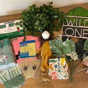 WILD ONE Lot of Jungle Theme Party Decor!!